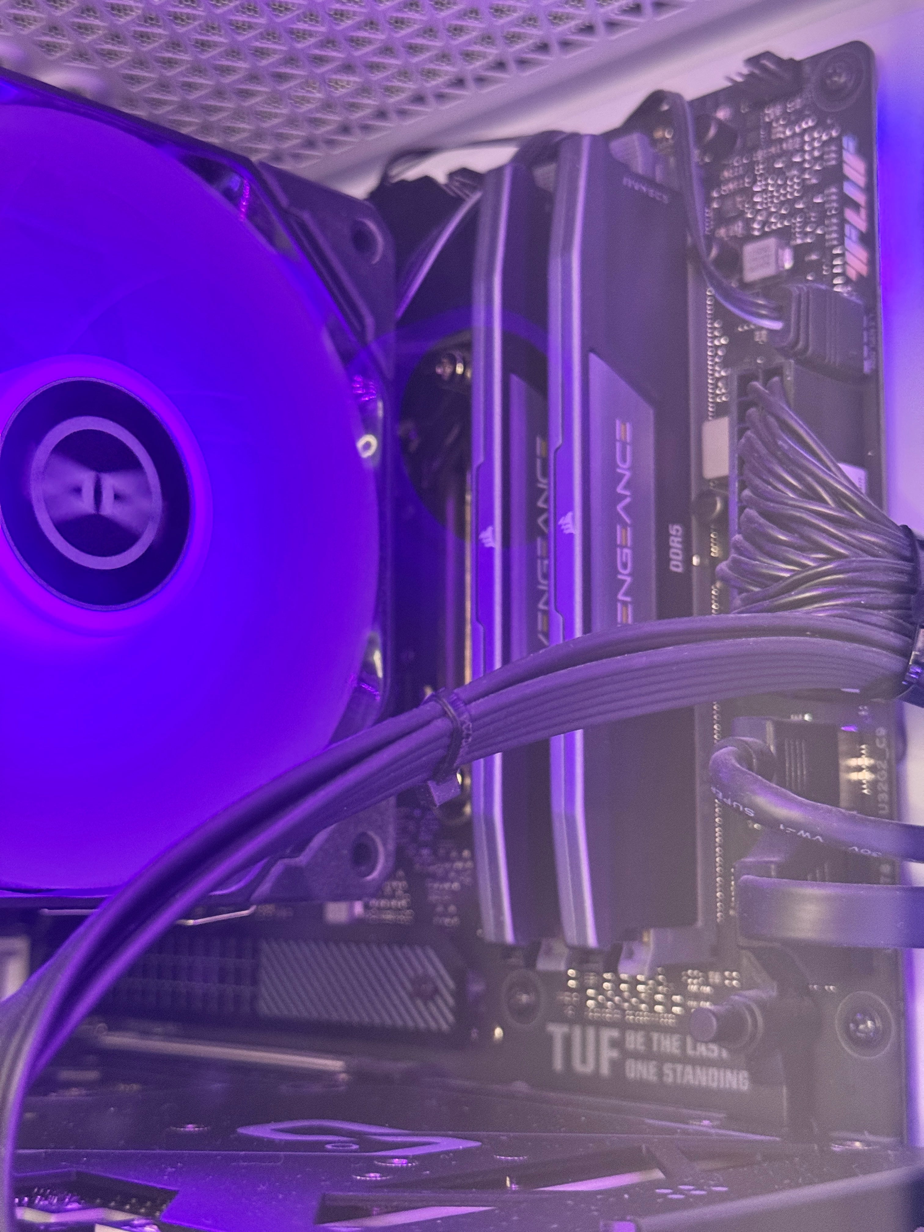 RTX 4070 SUPER Gaming PC