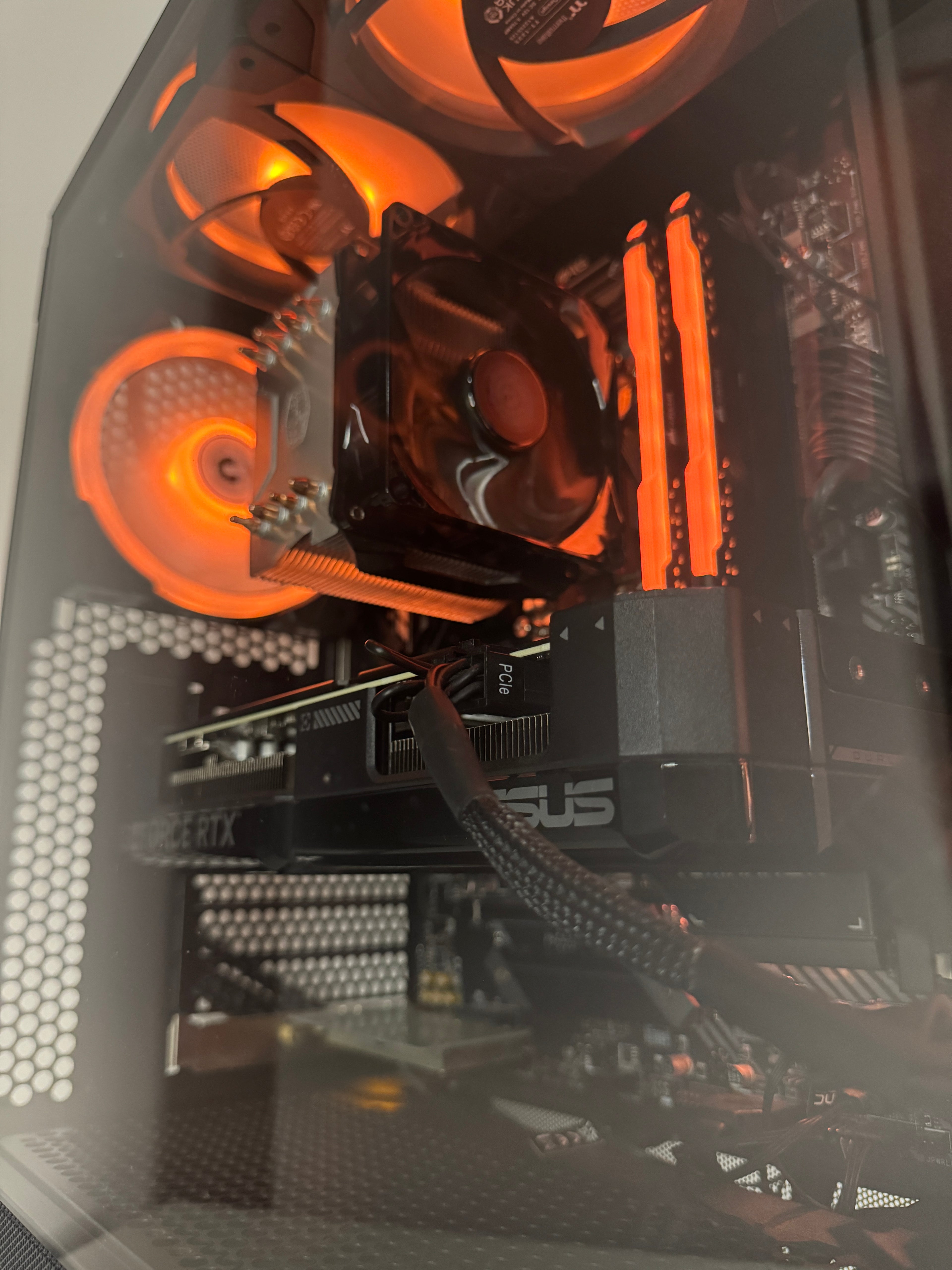 RTX 4070 GAMING PC