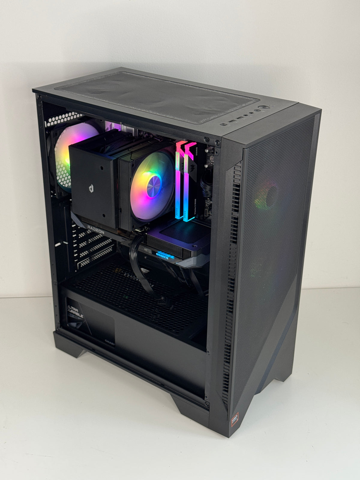 RX 9060 XT Gaming PC