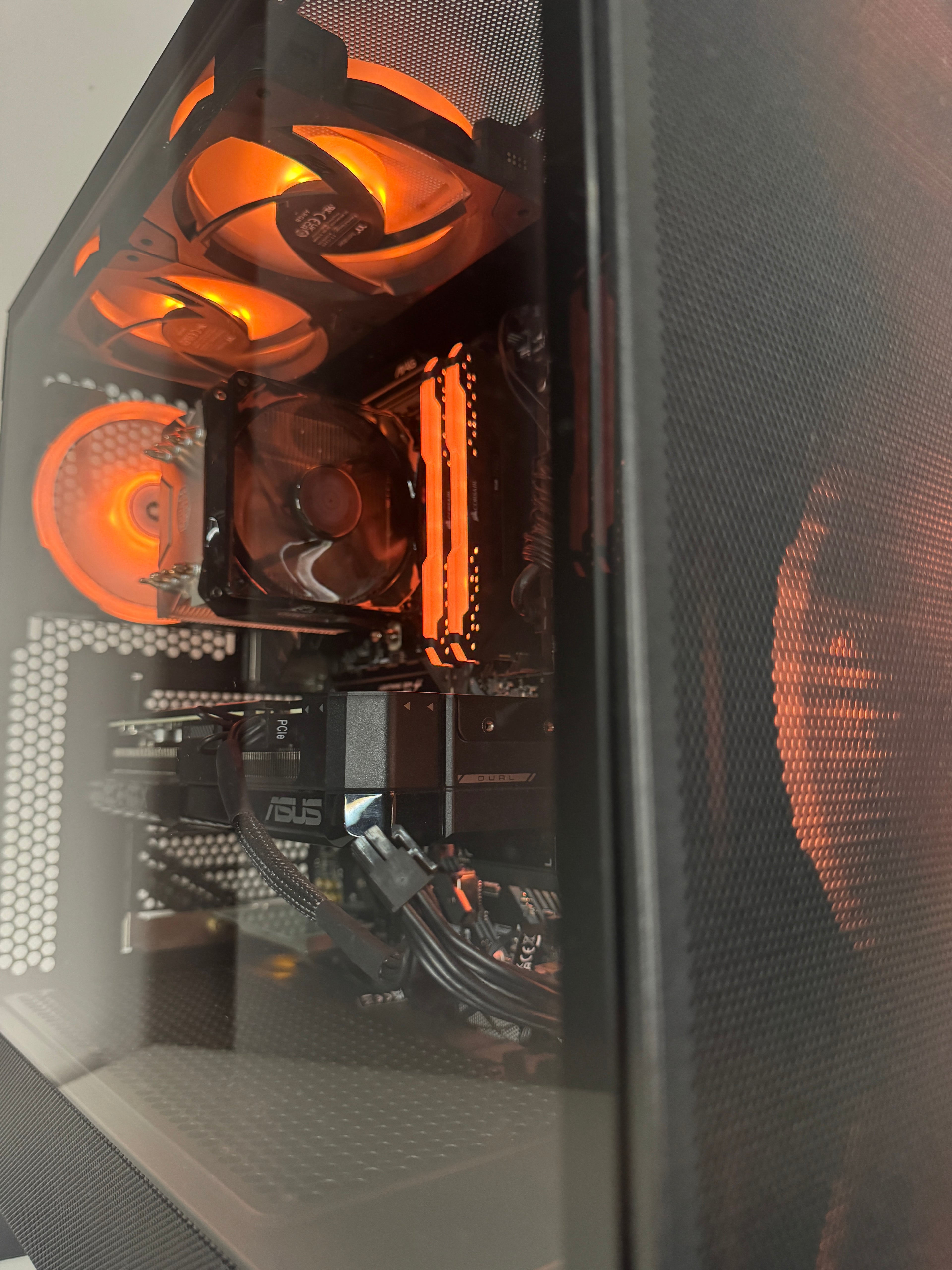 RTX 4070 GAMING PC